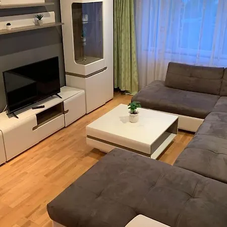 Lovely 3 Bedroom Flat With Parking Place Apartment Cluj-Napoca